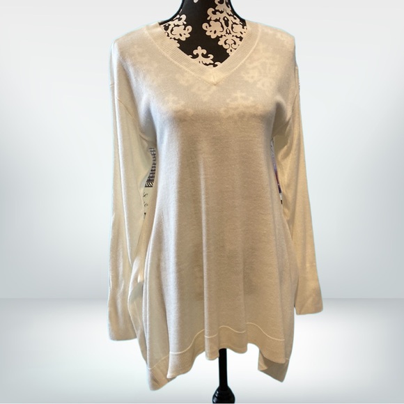 DG2 by Diane Gilman Asymmetrical Top Pullover Sweater Ivory S NWT - Picture 1 of 9